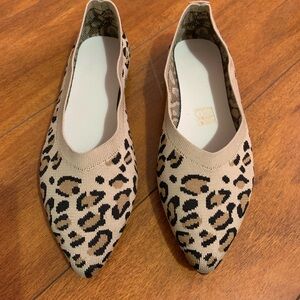 Cheetah print ballerina style flats size 7